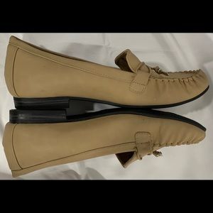 Coral Bay collection loafers